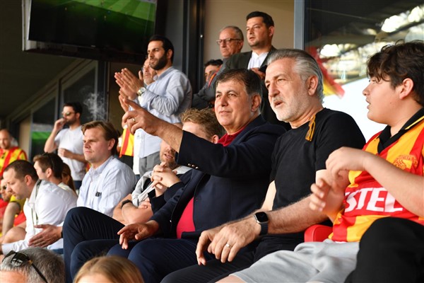 Başkan Tugay, Göztepe’nin Süper Lig heyecanına ortak oldu