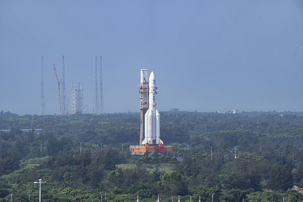 Chang’e-6, Ay’ın karanlık tarafından Dünya’ya ilk örnekleri getirecek