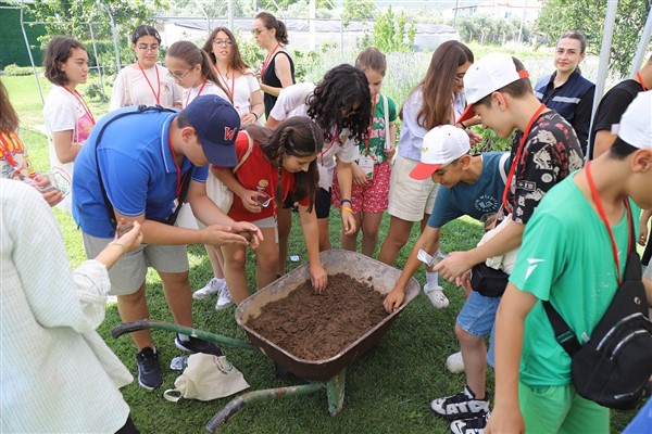 Muğla’da Yerel Tohum Merkezi öğrencileri toprakla buluşturdu