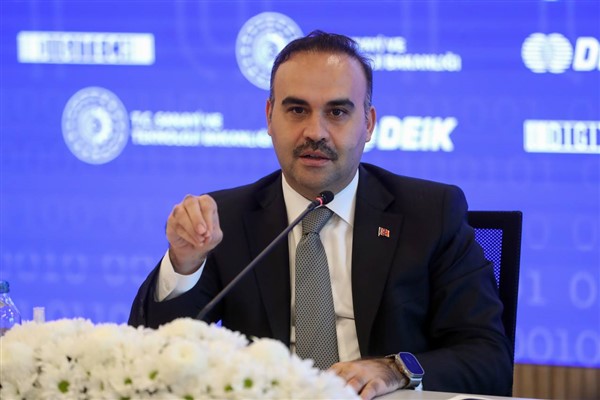 Bakan Kacır, LGS’ye girecek öğrencilere başarılar diledi