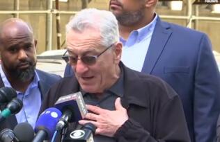 Robert De Niro’nun Trump aleyhinde konuşması üzerine ”ABD’ye Hizmet Ödülü” geri çekildi