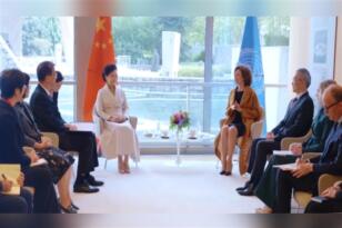 Peng Liyuan, UNESCO Genel Direktörü Azoulay ile bir araya geldi