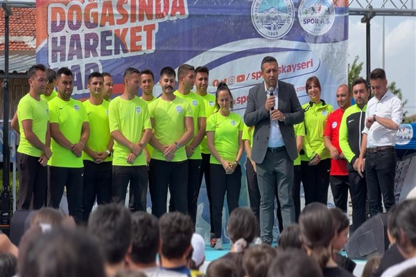 Kayseri Büyükşehir Belediyesi’nden karne şenliği