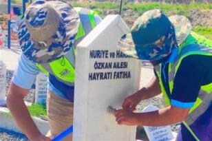 Hatay Büyükşehir Belediyesi, mezarlıklardaki çalışmalarını sürdürüyor