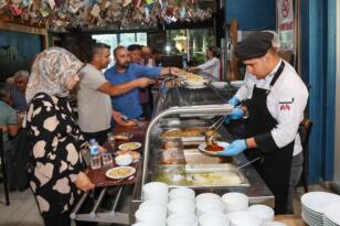 Gaziantep’te vatandaşlara ücretsiz yemek hizmeti sunuluyor