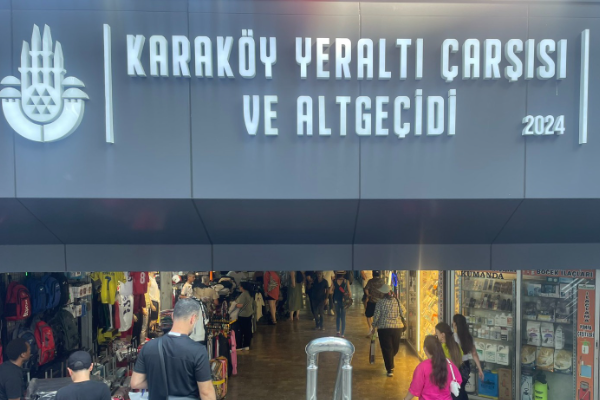 Karaköy’ün yeraltı geçidi yenileniyor