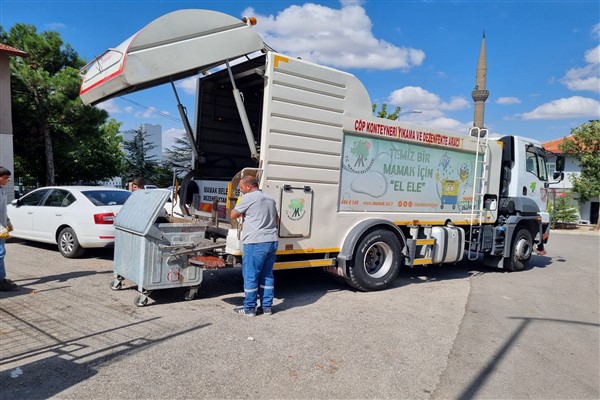 Elmadağ’da çöp konteynerleri dezenfekte ediliyor