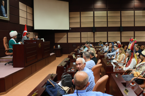 Eskişehir’e gelen yerli ve yabancı konuklar Başkan Vekili Çuhadar’ı ziyaret etti