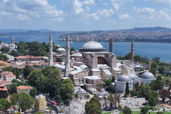 Vali Gül, Ayasofya Camii’nde düzenlenen programa katıldı