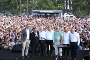 Başkan Bozbey: Ülkesi için bir çivi çakmış olan herkesi alkışlarız ve alnından öperiz