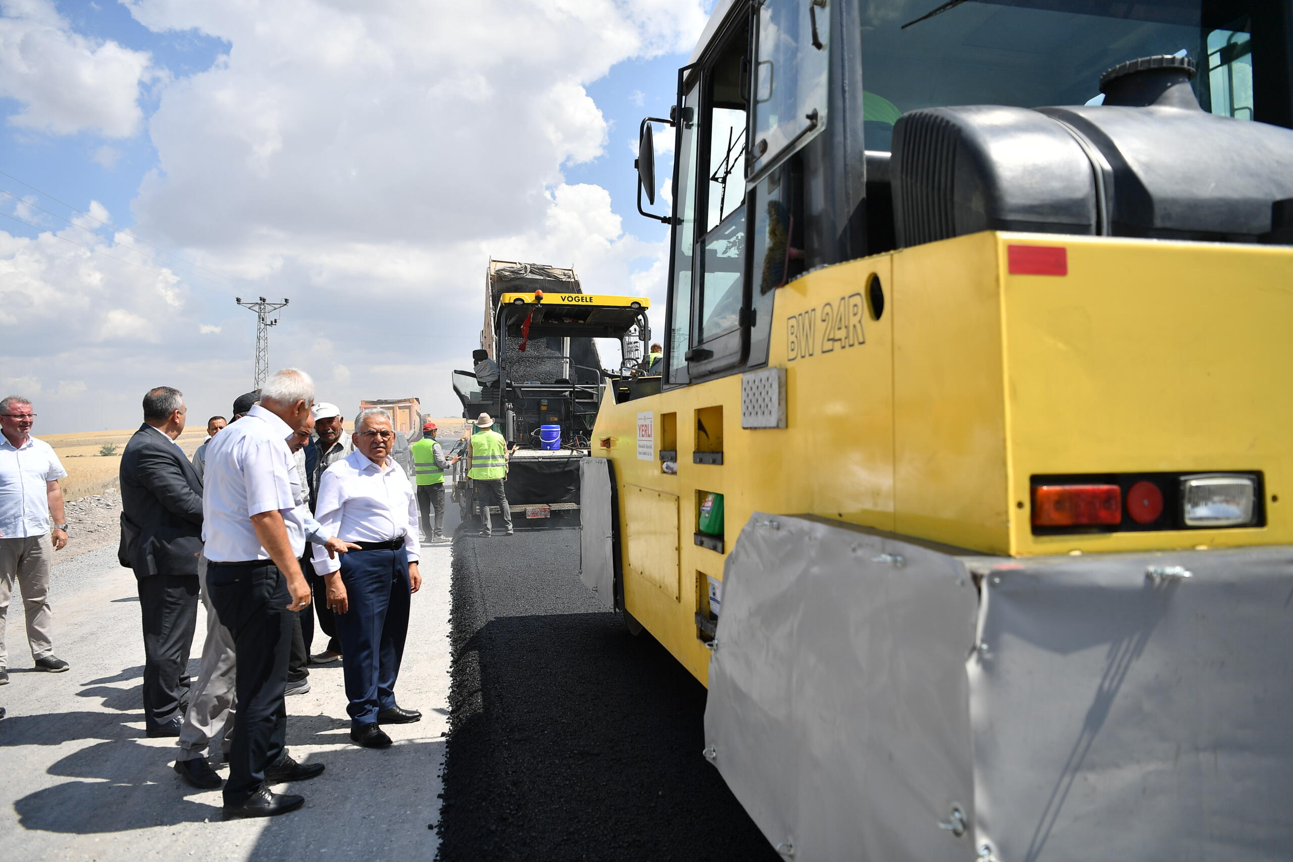 Kayseri’nin Kocasinan ilçesindeki yol yapım çalışmaları tamamlandı