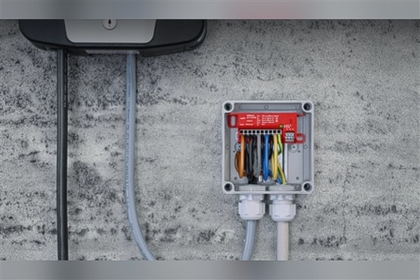 Dehncube EMOB – Wallbox’ları ani elektrik dalgalanmalarından koruyan sistem çözümü