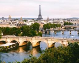 Paris Seine Nehri boyunca Olimpiyatların açılış töreni gösterisine hazırlanıyor