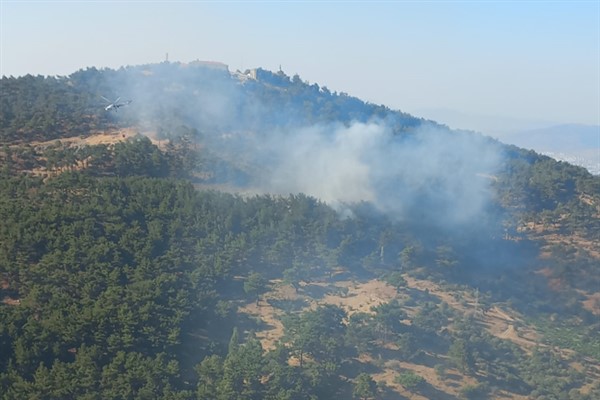 İzmir’deki yangın kontrol altına alındı