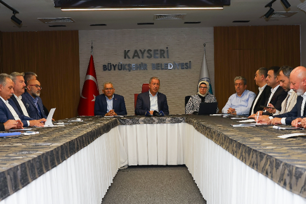 Akar: Çiftçi kardeşlerimizin çalışmalarını kolaylaştırmaya devam edeceğiz