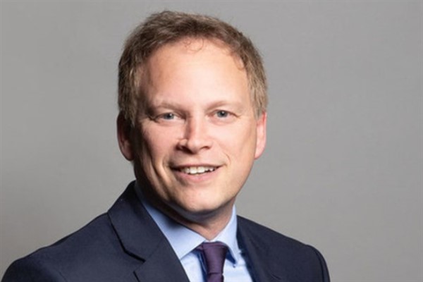 Shapps: Demokrasi güçlü ve birleşik bir muhalefet olmadan etkili bir şekilde işleyemez