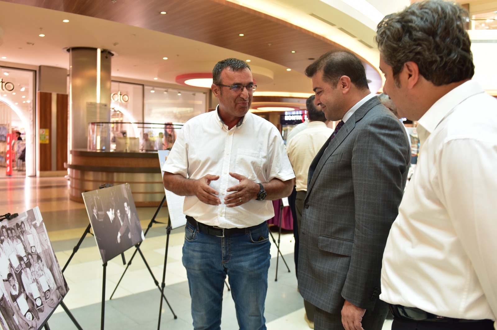 Malatya’da ”Dünden Bugüne Kayısı Festivali Fotoğraf Sergisi” açıldı