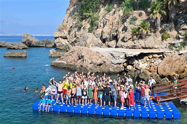 Antalya’da Bambus plajı halka açıldı