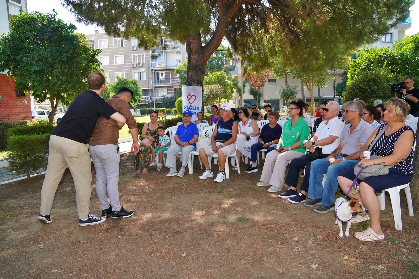 İzmir’de vatandaşlara beslenme, ilk yardım ve ev kazalarından korunma eğitimi verildi