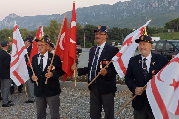 Bursalı Kıbrıs gazileri, Kıbrıs Barış Harekatı’nın 50. yılı kutlama programına katıldı