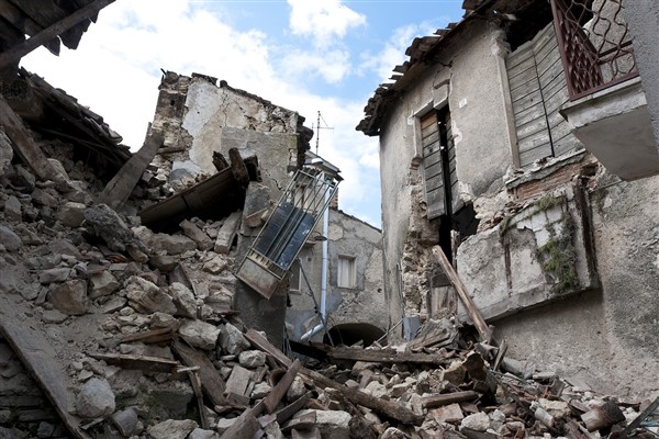 Rusya, Ukrayna’nın çeşitli şehirlerine füze saldırısı başlattı