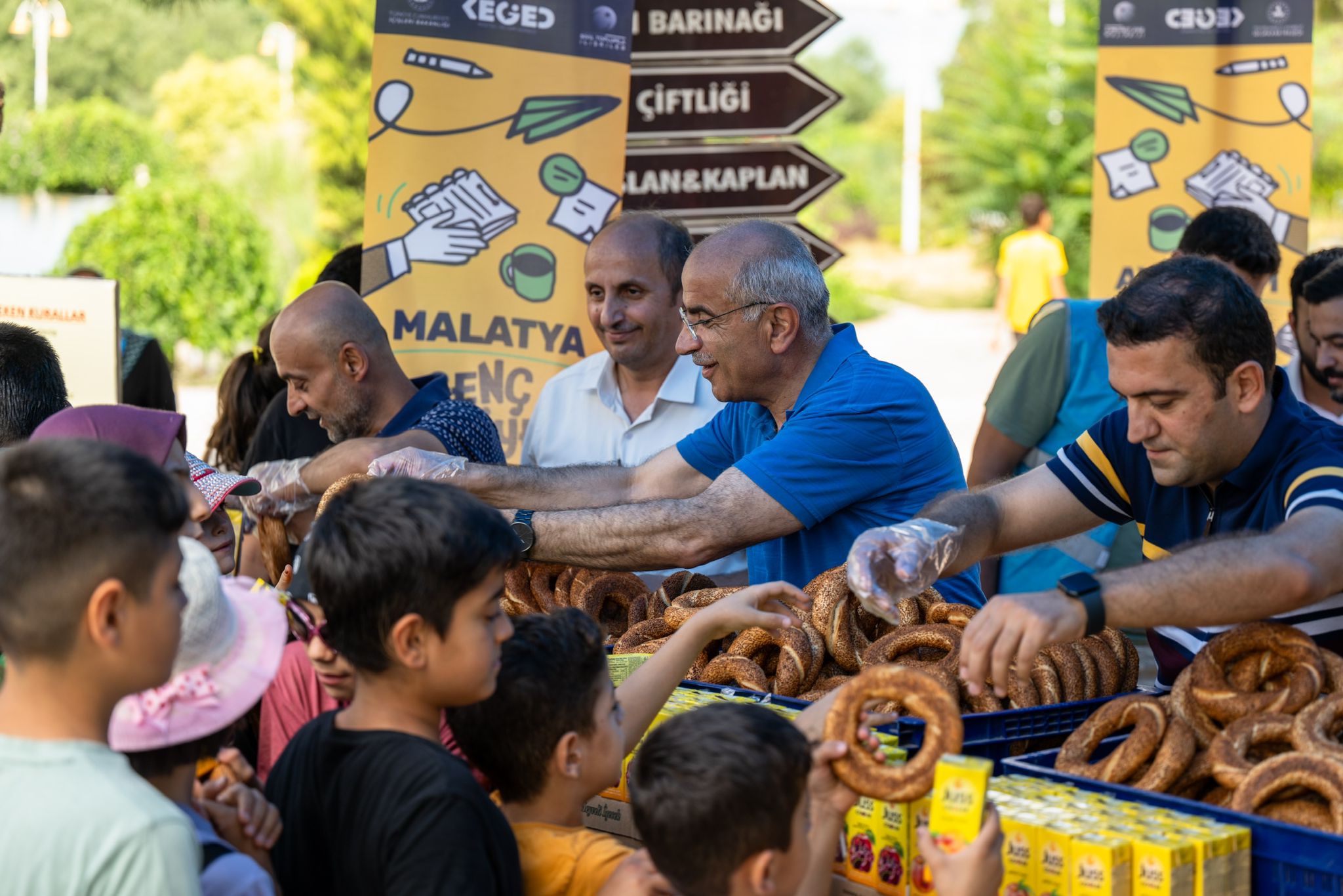 Başkan Er, Yaz Okulu öğrencileri ile doğa yürüyüşü yaptı