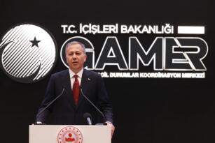 Bakan Yerlikaya: Karşıyaka ve Bayındır ilçelerinde 900 vatandaş tahliye edildi