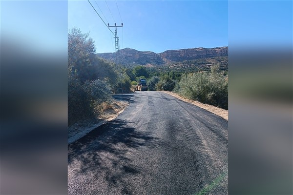 Malatya Büyükşehir Belediyesi, Bağköy ve Hartut mahallerinin yollarını yeniledi