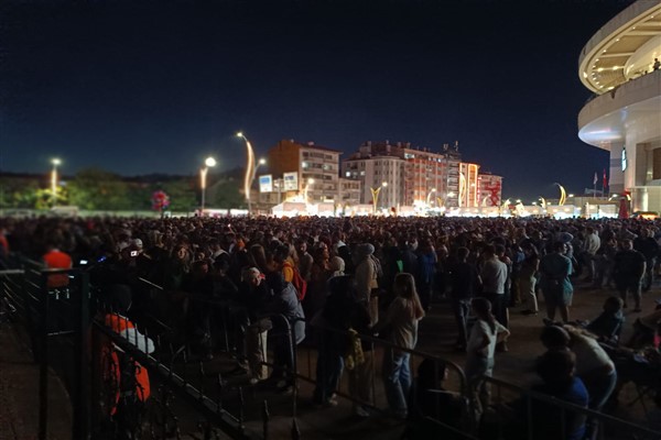 Afyon Kahve Festivali’nde Ayna sahne aldı