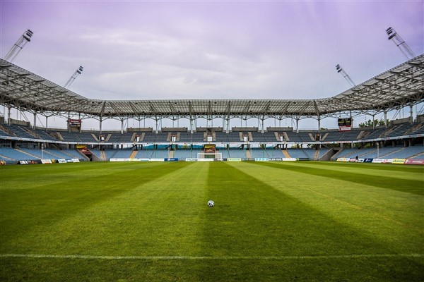 Vali Gül, Fenerbahçe-Adana Demirspor maçını izledi