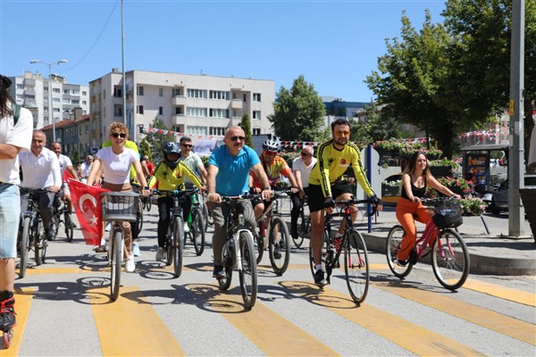 Bisiklet ve motosiklet tutkunları buluştu