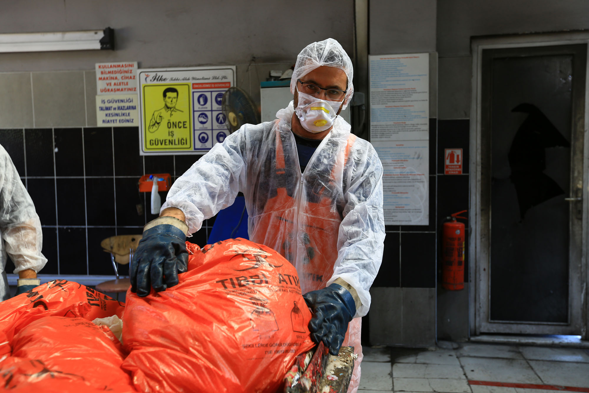 Tıbbi Atık Sterilizasyon ve Bertaraf Tesisi, sağlık kuruluşlarına hizmet veriyor