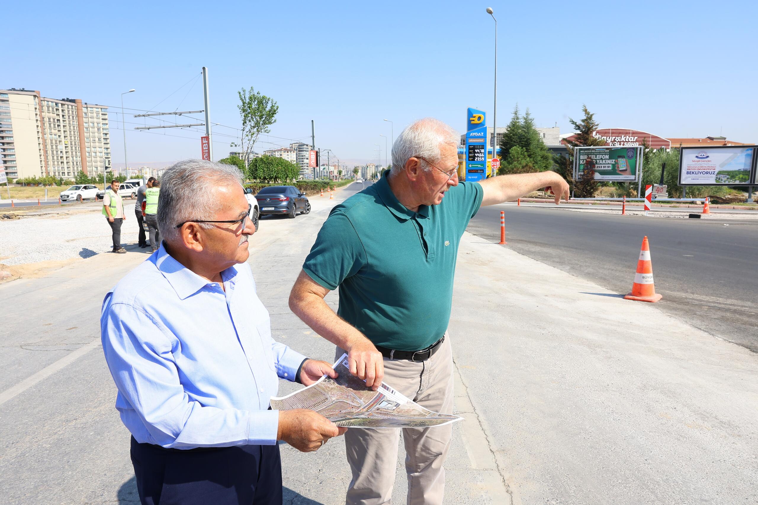 Başkan Büyükkılıç, Kerkük Caddesi’nde asfalt yenileme çalışmasını yerinde inceledi