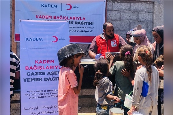 KADEM’den Kızılay’ın Gazze aşevine destek