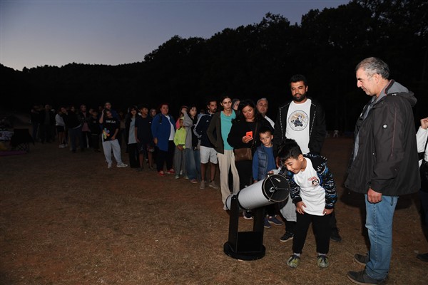 Bursalılar, “Köylerde Bilim Buluşması” etkinliğinde perseid meteor yağmuru gözlemi yaptı