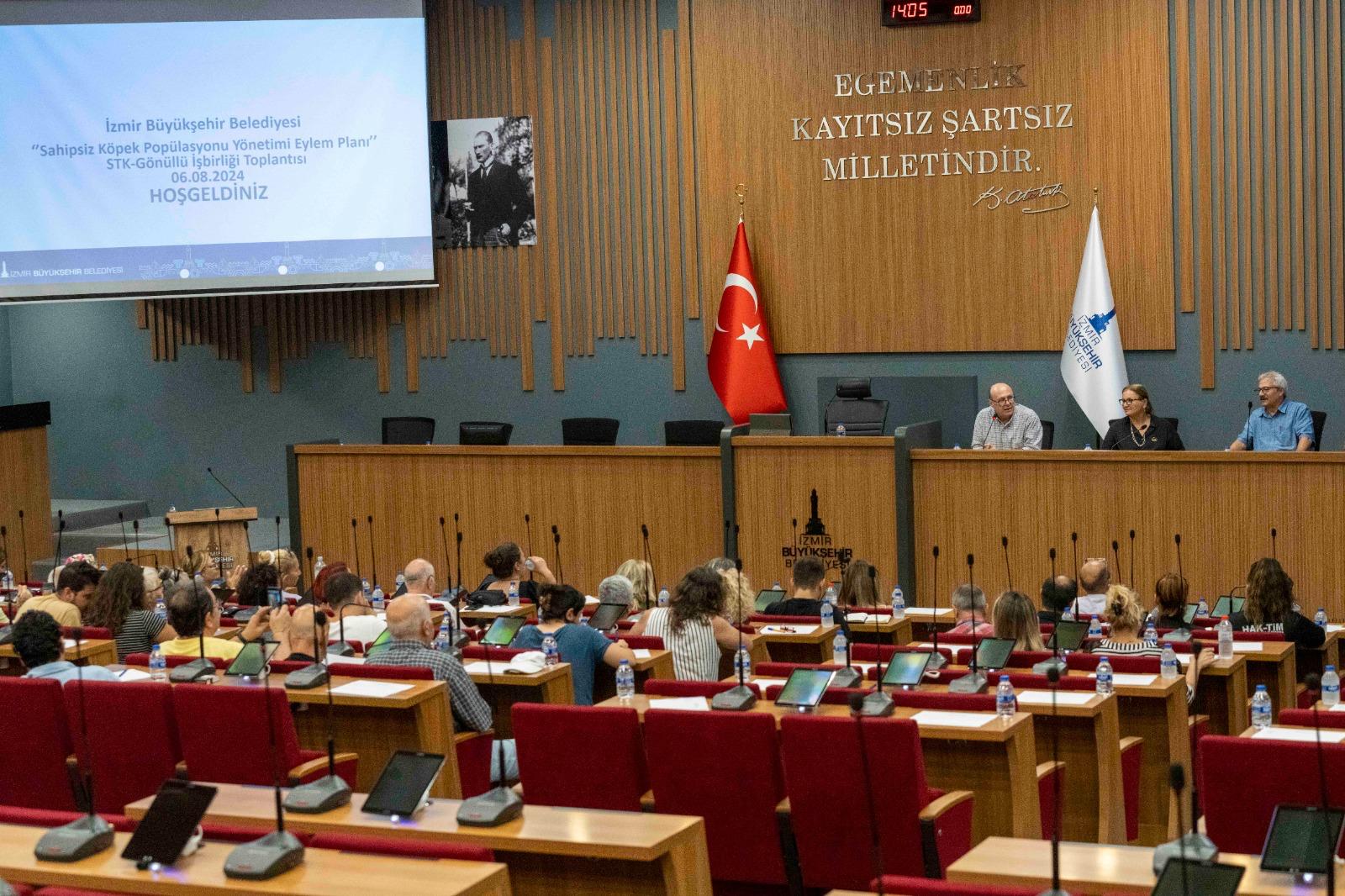 İzmir’de sokak hayvanları için eylem planı hazırlıkları sürdürülüyor